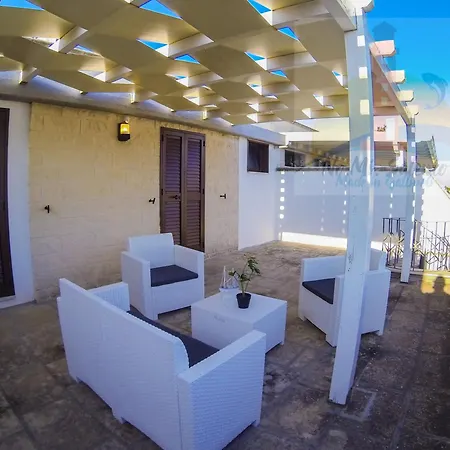 Gasthuis Rooms&apartments Lido Degli Dei 3*